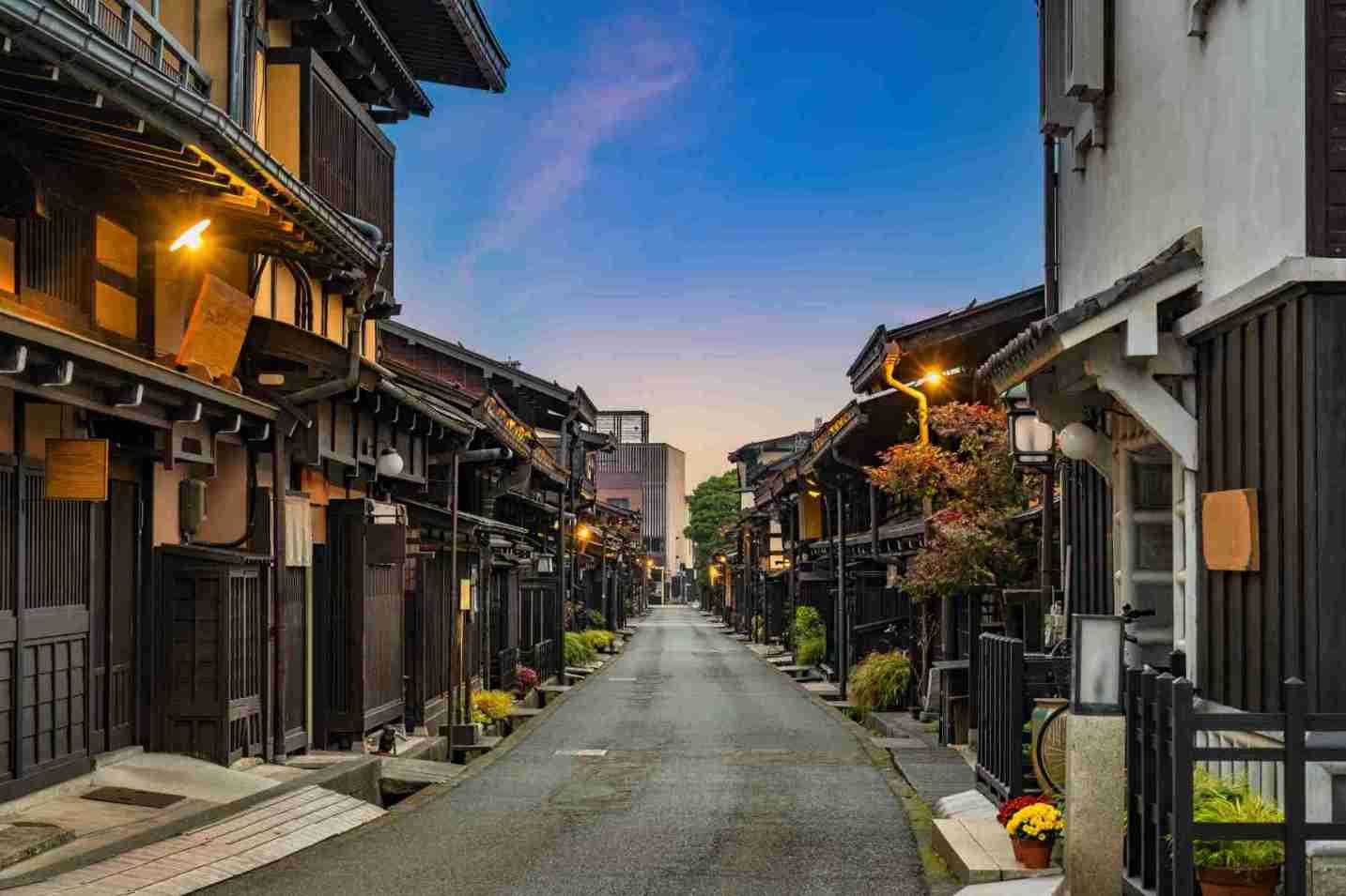 Centro histórico de Takayama con casas tradicionales
